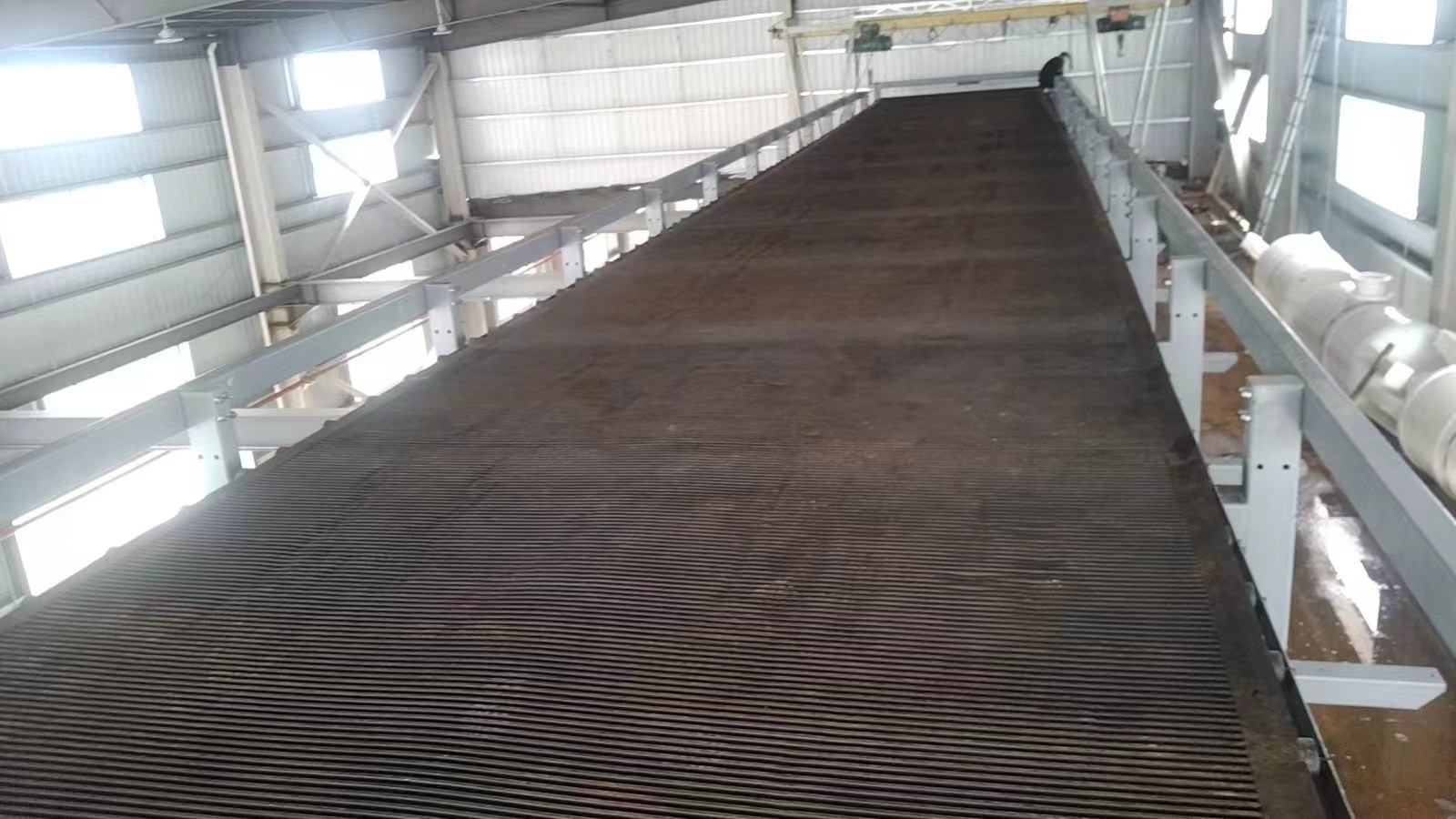 真空帶式過(guò)濾機(jī)濾帶跑偏怎么辦？