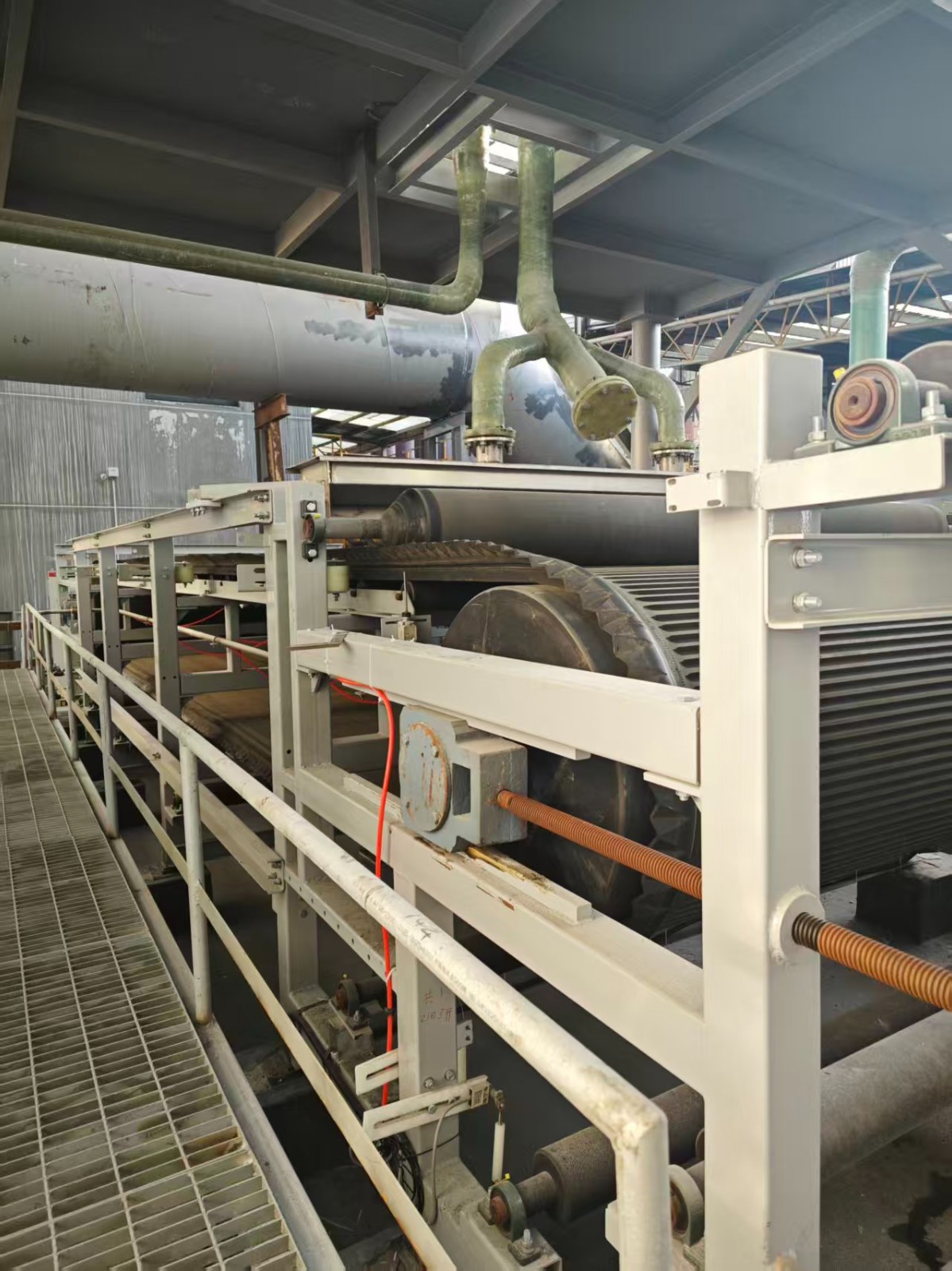 影響真空帶式過濾機(jī)過濾性能的因素有哪些？